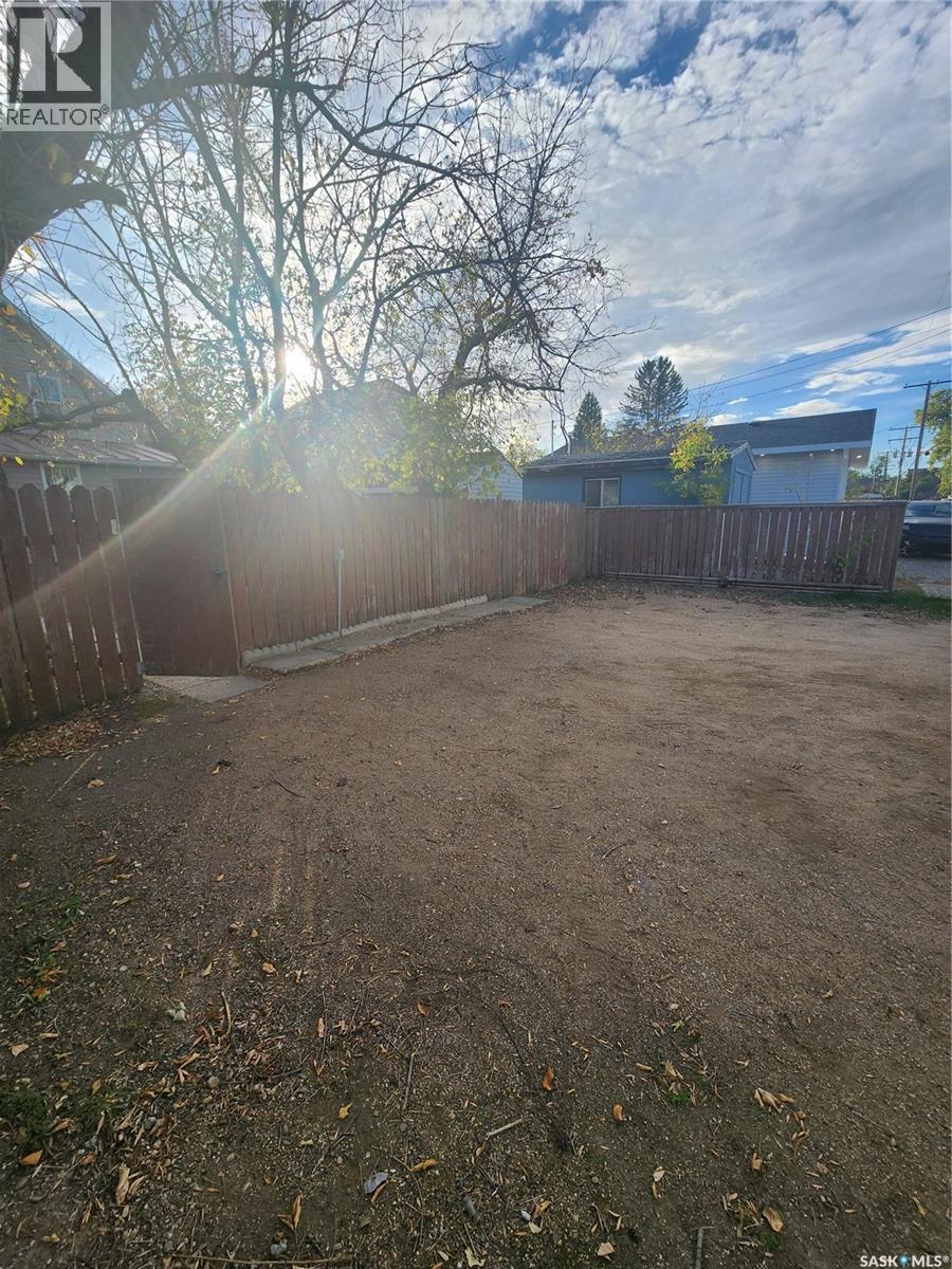 1233 2nd Street, Estevan, Saskatchewan  S4A 0M1 - Photo 35 - SK020063