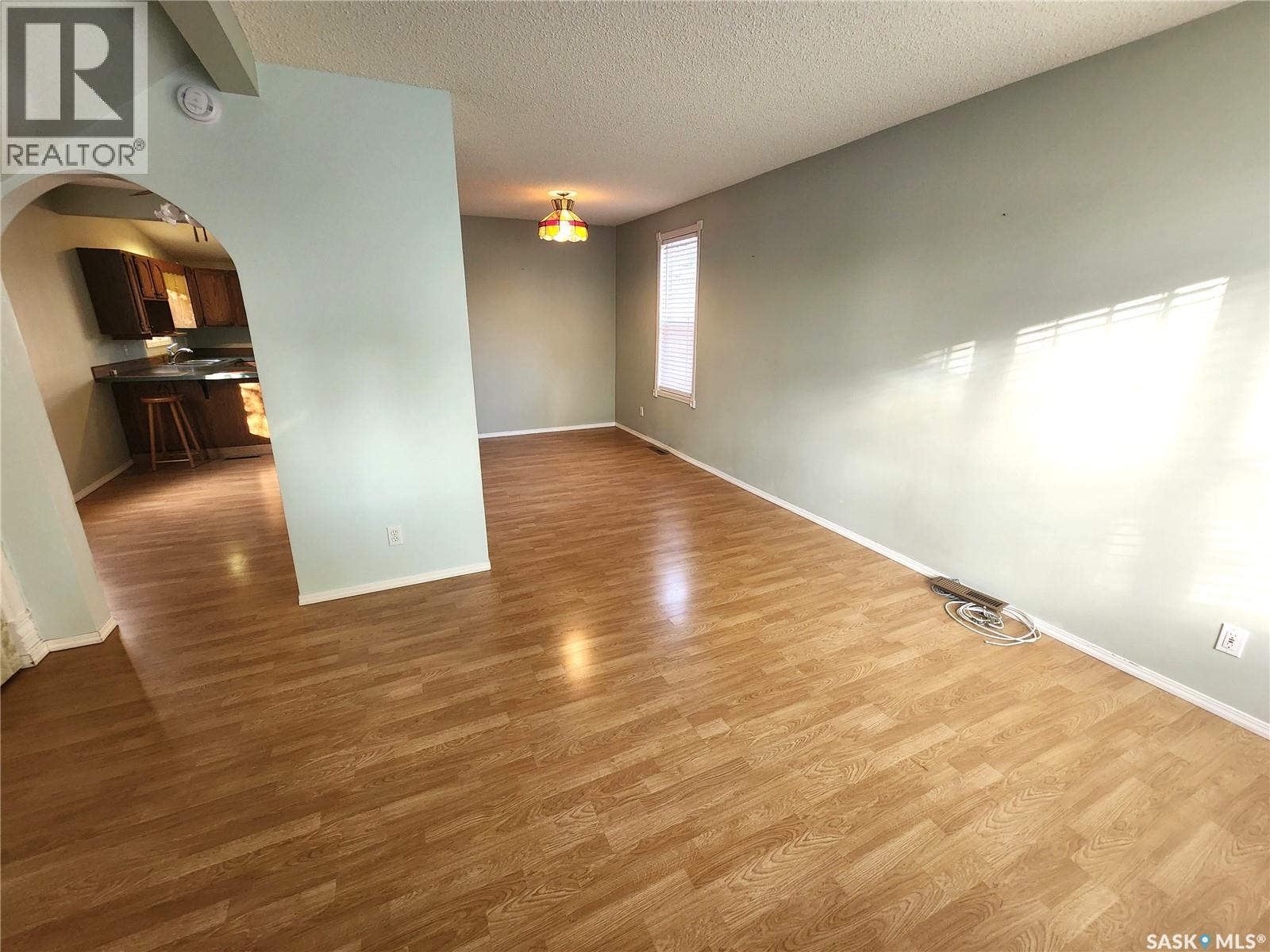 1233 2nd Street, Estevan, Saskatchewan  S4A 0M1 - Photo 8 - SK020063