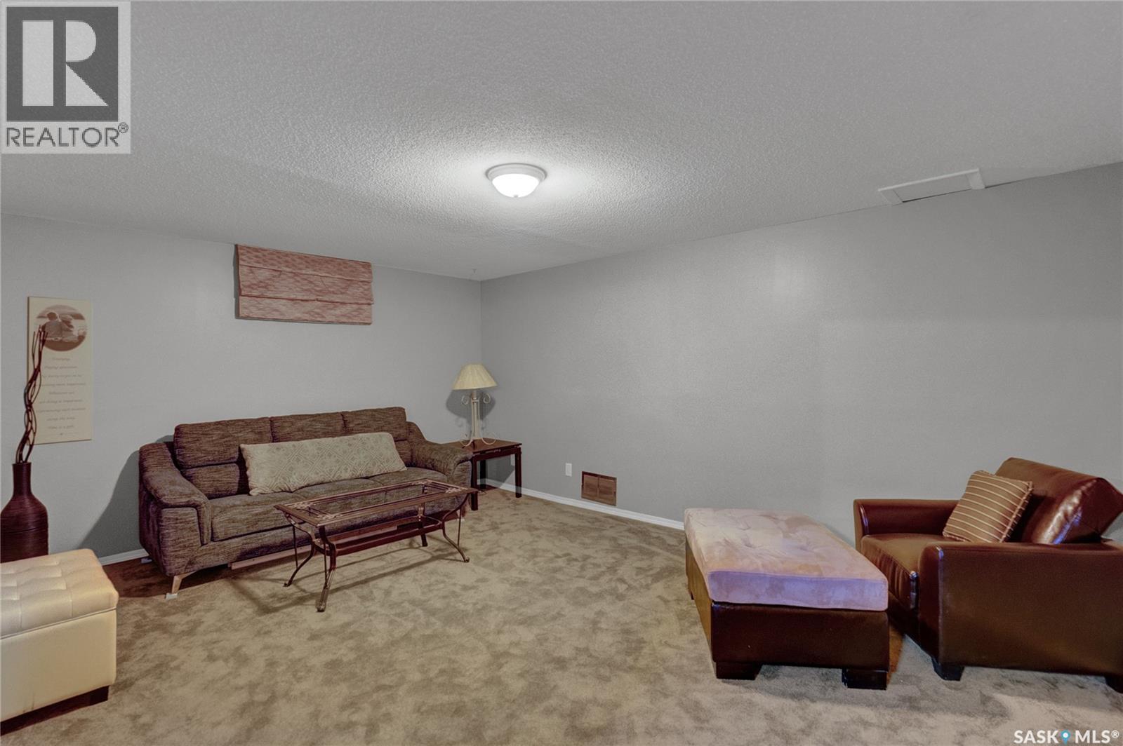 1635 Regent Street, Regina, Saskatchewan  S4N 1S2 - Photo 17 - SK020057