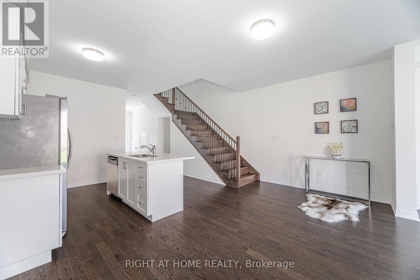 1323 Chee Chee Landing, Milton, Ontario  L9E 1L3 - Photo 11 - W12443743
