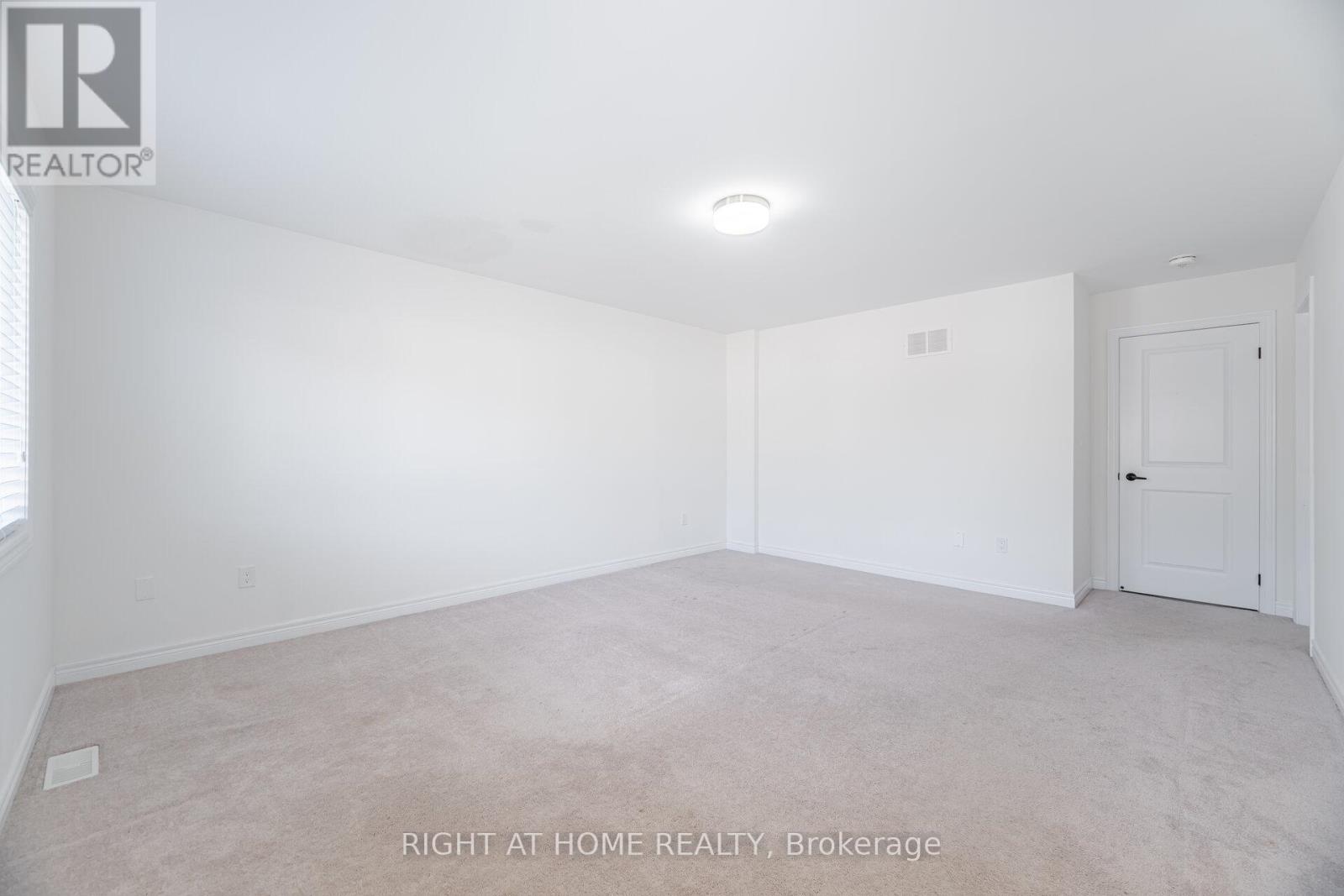 1323 Chee Chee Landing, Milton, Ontario  L9E 1L3 - Photo 20 - W12443743