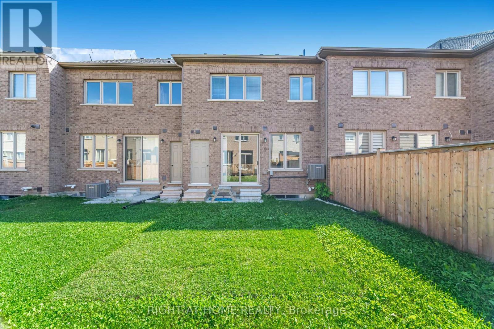 1323 Chee Chee Landing, Milton, Ontario  L9E 1L3 - Photo 38 - W12443743