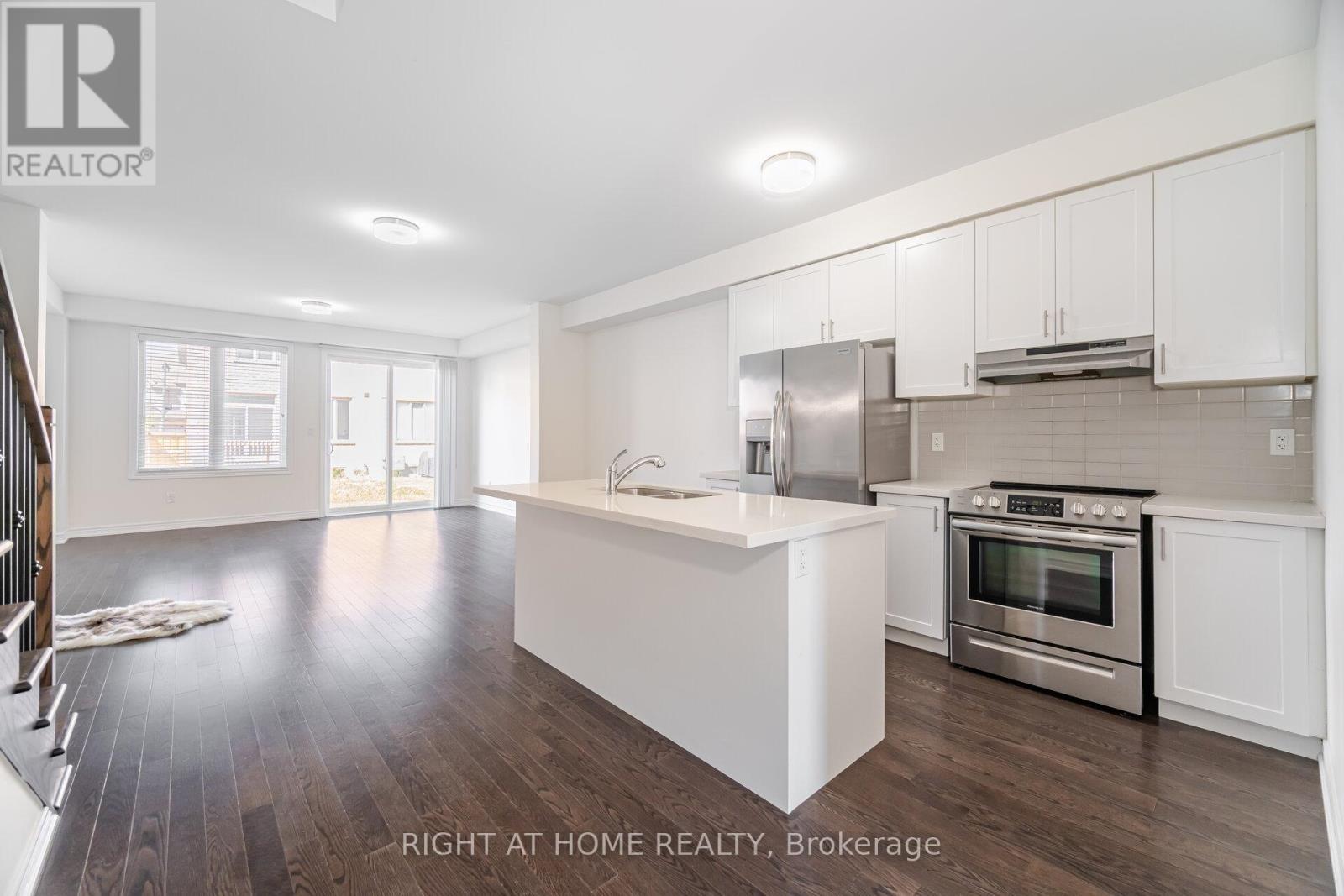 1323 Chee Chee Landing, Milton, Ontario  L9E 1L3 - Photo 6 - W12443743