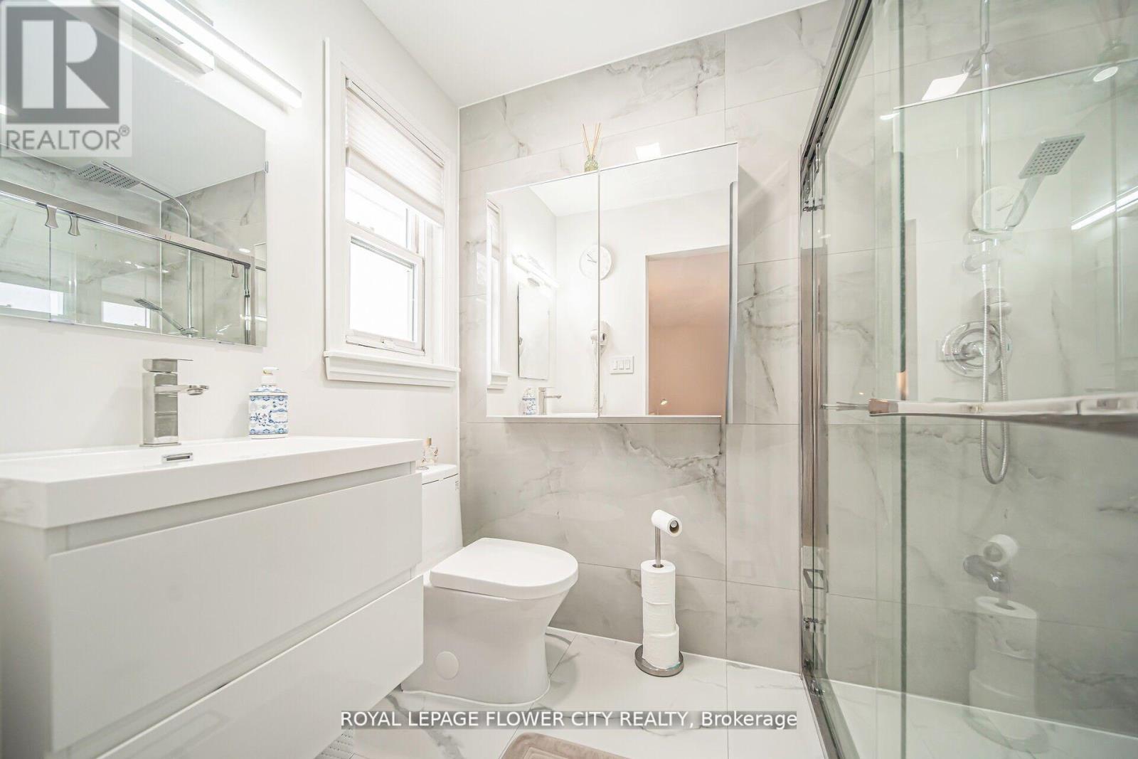 5 Glenn Court, Caledon, Ontario  L7K 0P3 - Photo 15 - W12443756