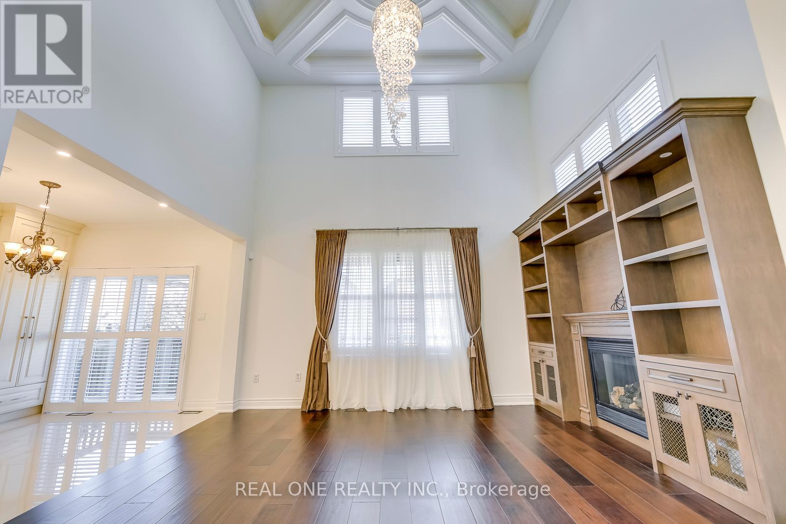 5523 Freshwater Drive, Mississauga, Ontario  L5M 7M7 - Photo 10 - W12443763
