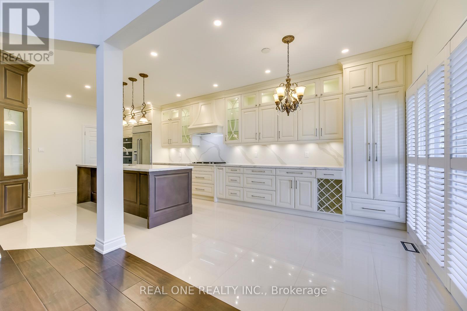 5523 Freshwater Drive, Mississauga, Ontario  L5M 7M7 - Photo 14 - W12443763