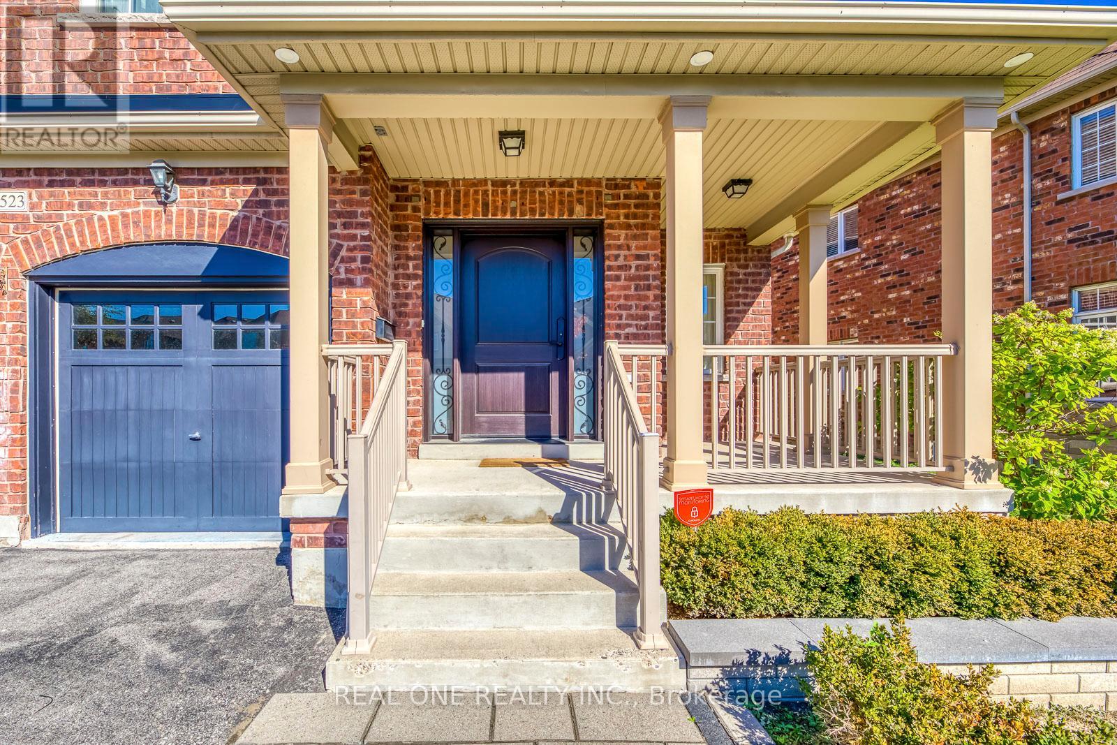 5523 Freshwater Drive, Mississauga, Ontario  L5M 7M7 - Photo 2 - W12443763