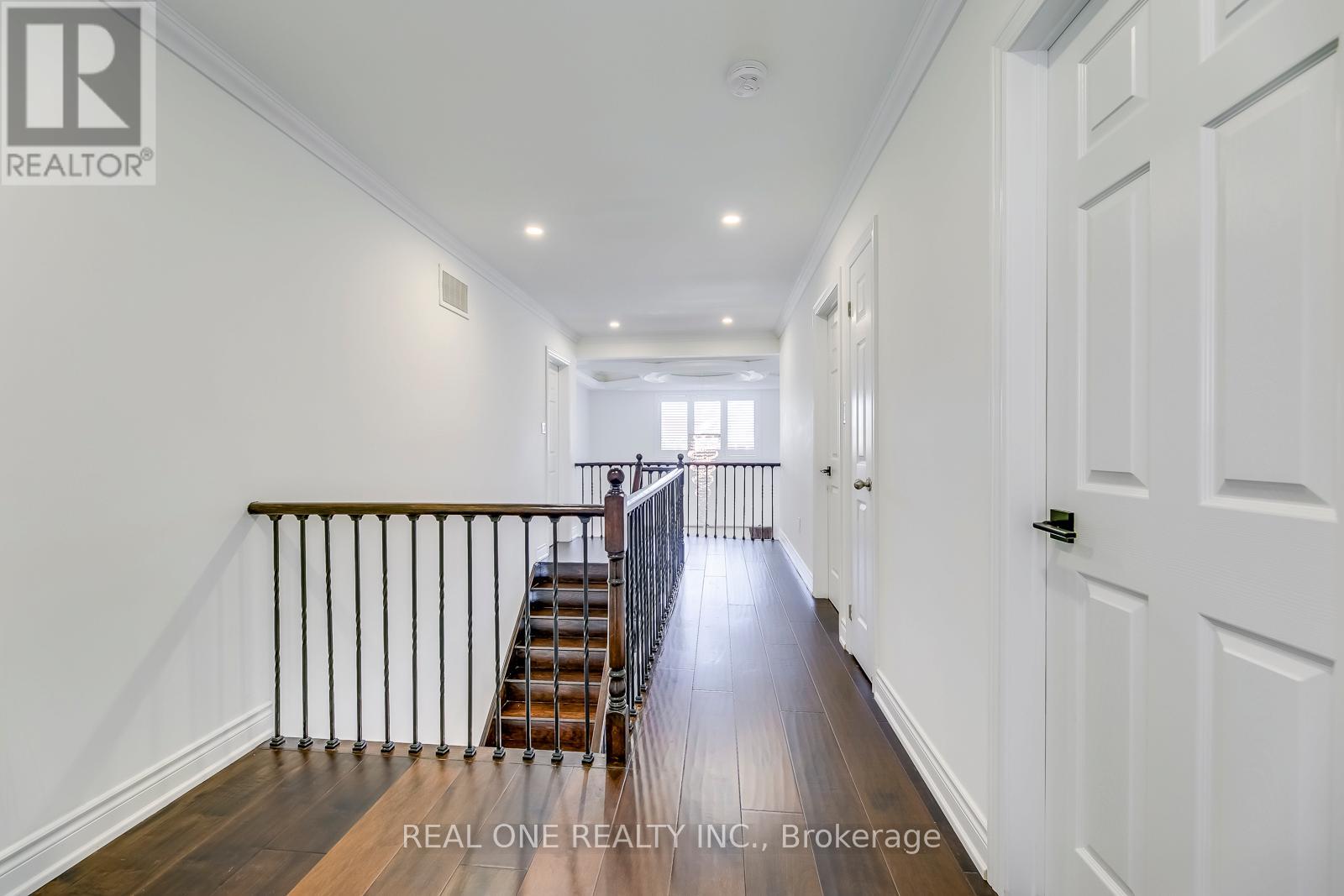 5523 Freshwater Drive, Mississauga, Ontario  L5M 7M7 - Photo 24 - W12443763