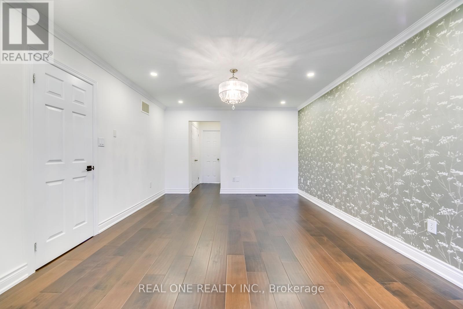 5523 Freshwater Drive, Mississauga, Ontario  L5M 7M7 - Photo 27 - W12443763