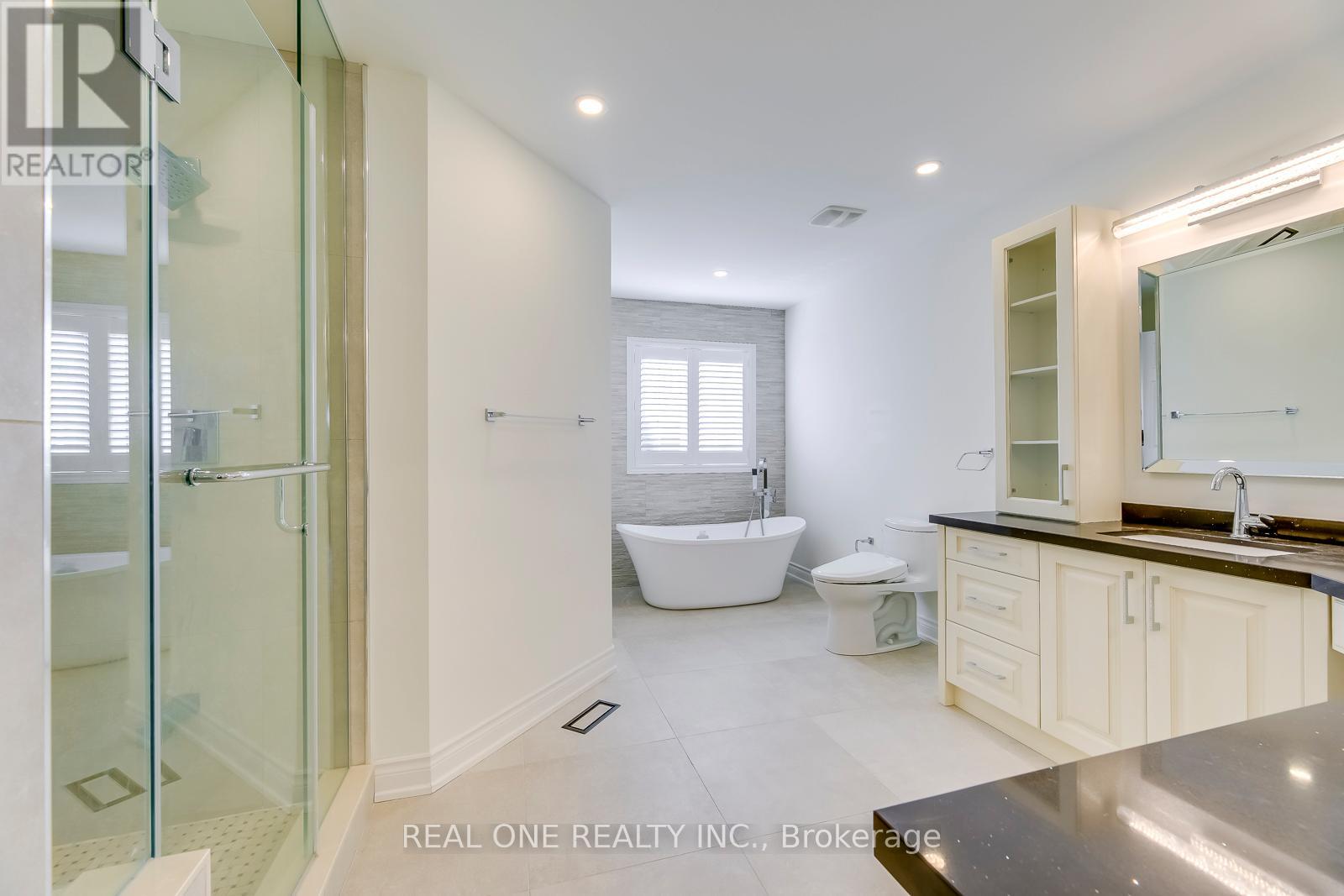 5523 Freshwater Drive, Mississauga, Ontario  L5M 7M7 - Photo 28 - W12443763