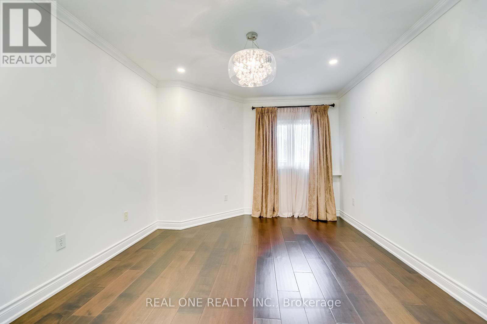 5523 Freshwater Drive, Mississauga, Ontario  L5M 7M7 - Photo 31 - W12443763