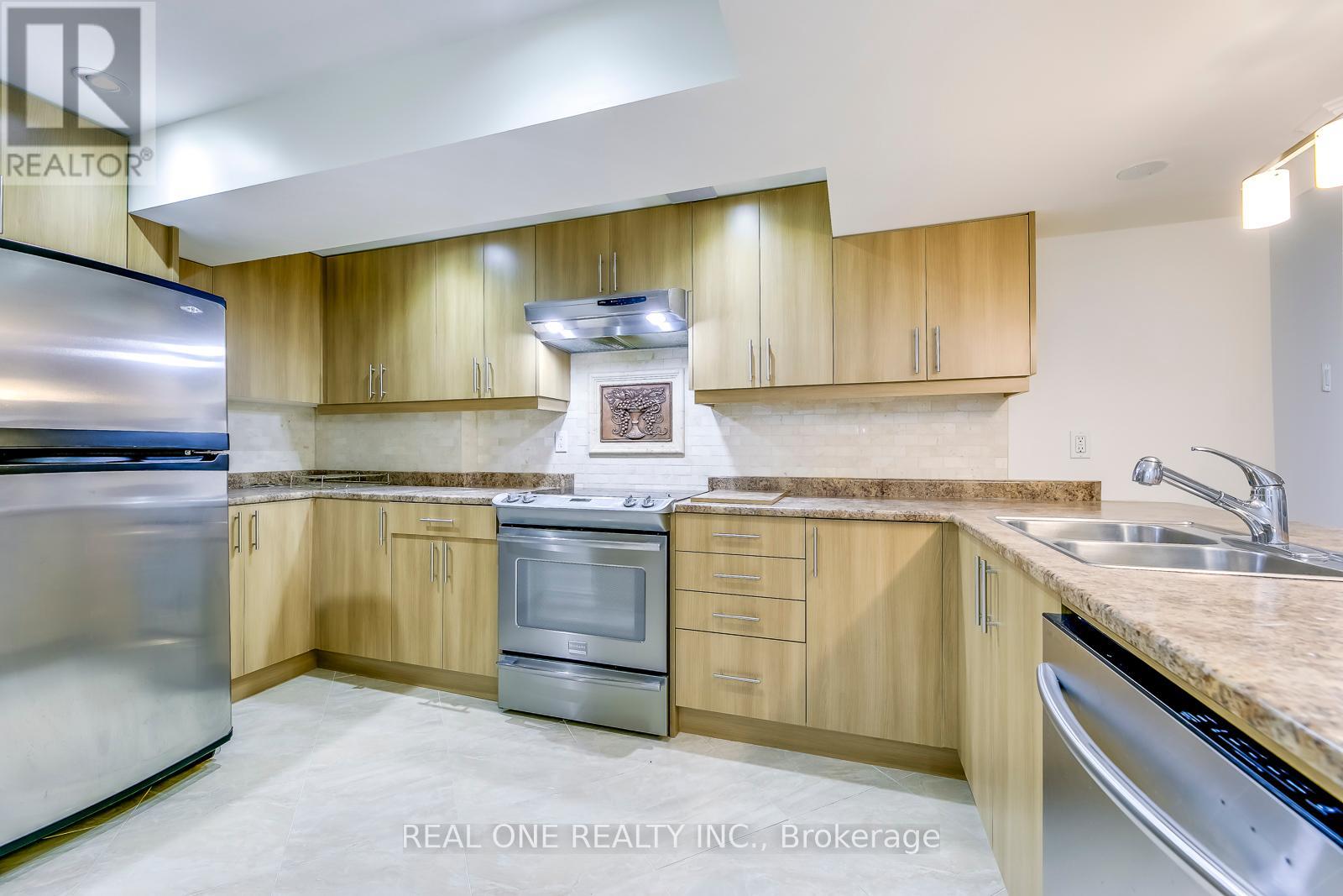 5523 Freshwater Drive, Mississauga, Ontario  L5M 7M7 - Photo 40 - W12443763