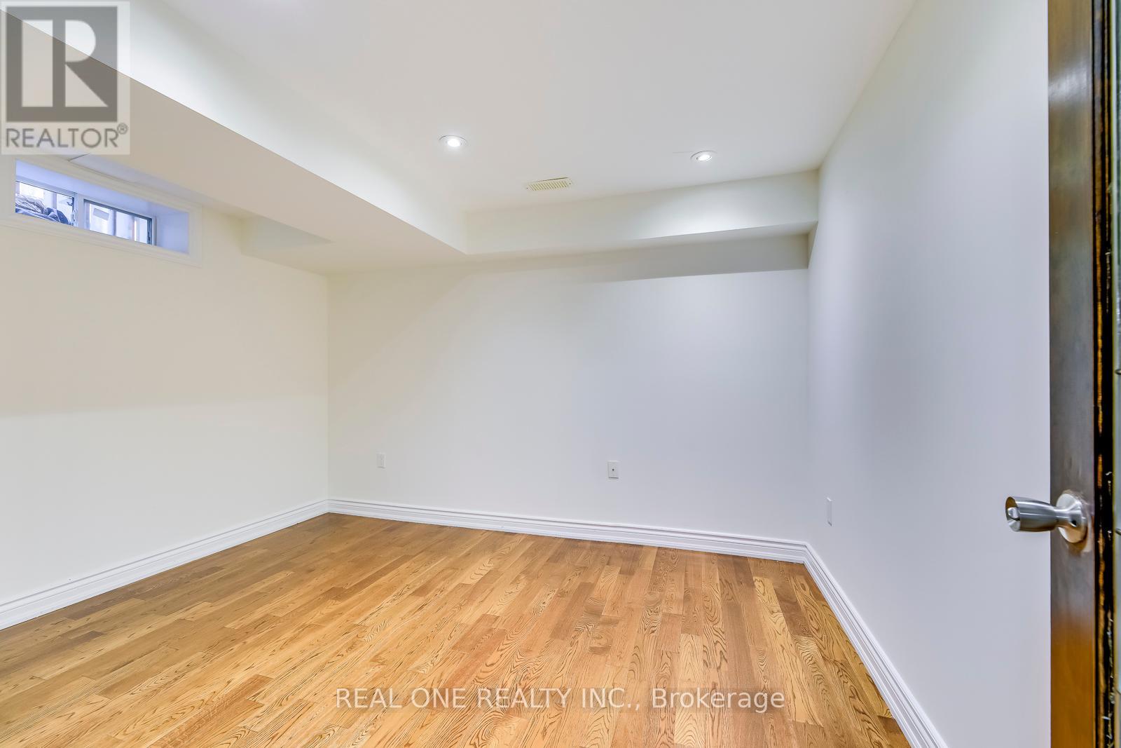5523 Freshwater Drive, Mississauga, Ontario  L5M 7M7 - Photo 44 - W12443763