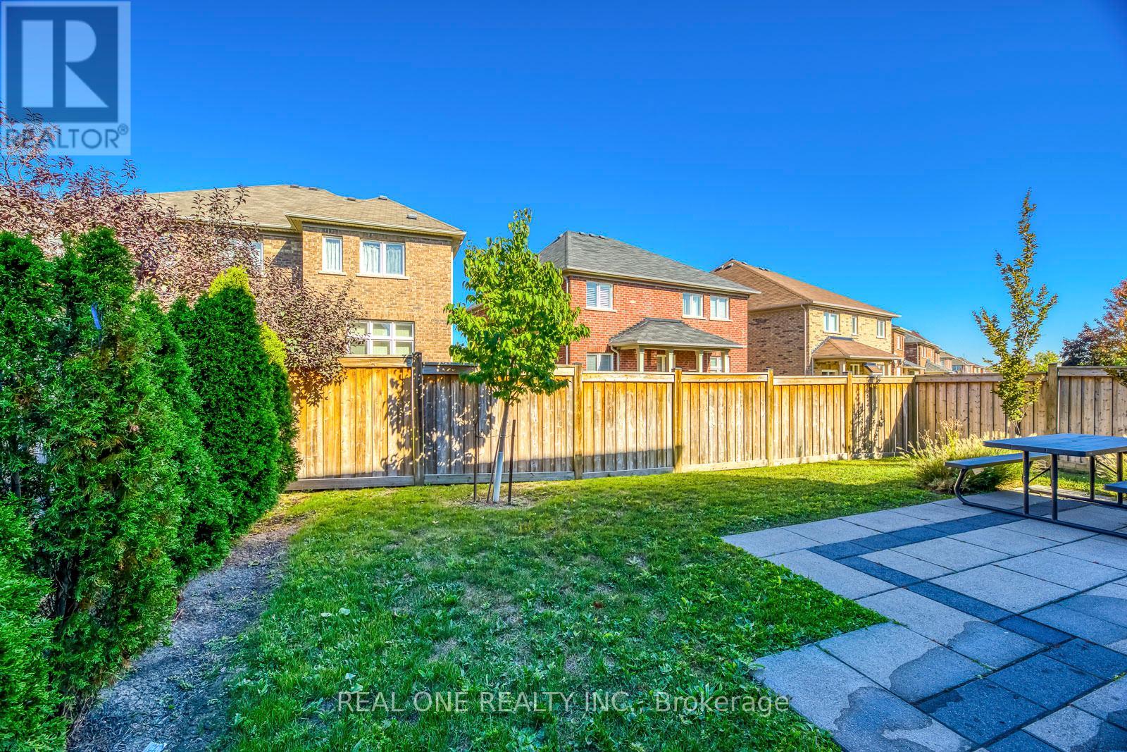 5523 Freshwater Drive, Mississauga, Ontario  L5M 7M7 - Photo 47 - W12443763
