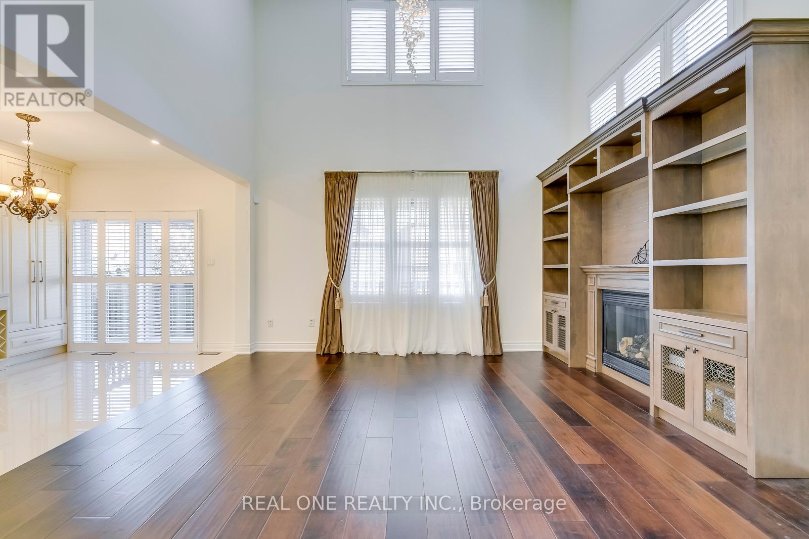 5523 Freshwater Drive, Mississauga, Ontario  L5M 7M7 - Photo 9 - W12443763