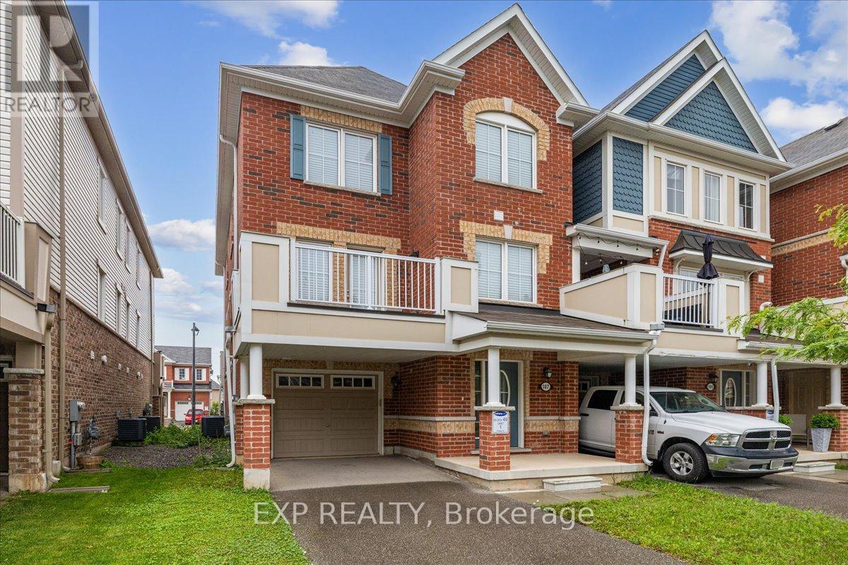 107 Lemieux Court, Milton, Ontario  L9E 1E9 - Photo 2 - W12443771