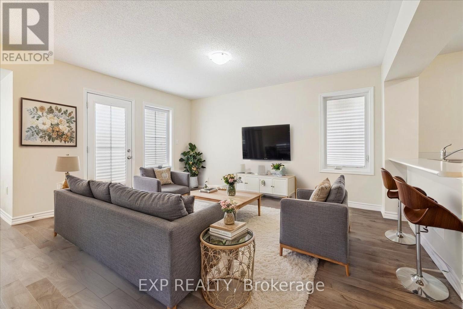 107 Lemieux Court, Milton, Ontario  L9E 1E9 - Photo 6 - W12443771