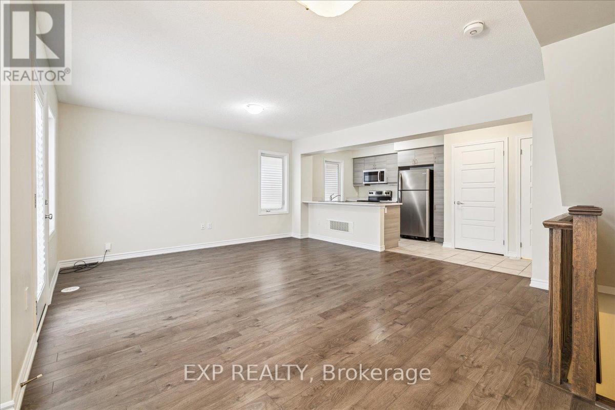 107 Lemieux Court, Milton, Ontario  L9E 1E9 - Photo 7 - W12443771