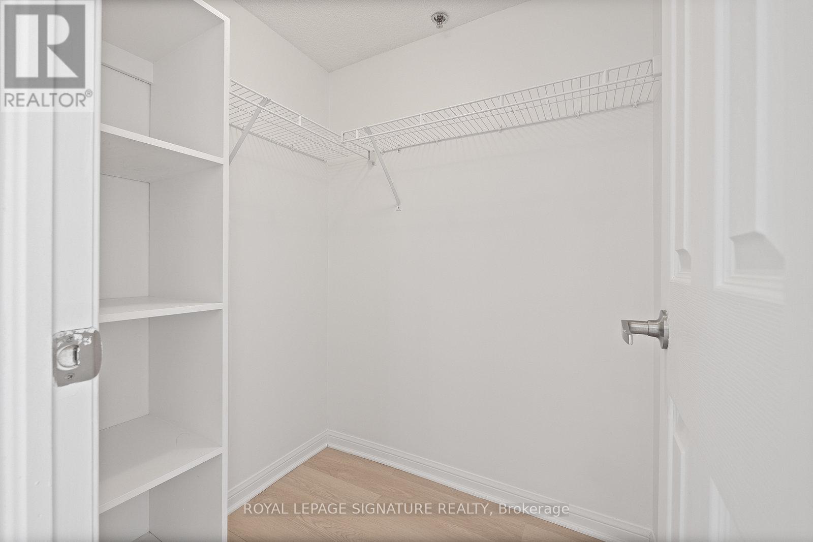 216 - 3070 Rotary Way, Burlington, Ontario  L7M 0H1 - Photo 7 - W12443774