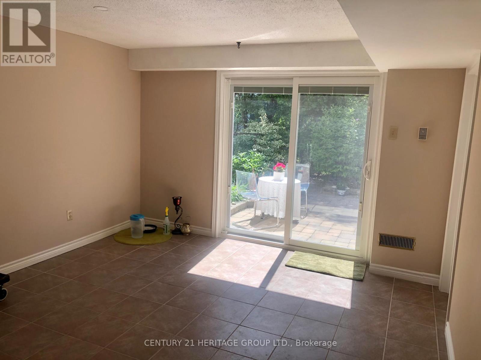 Basement - 8 Newington Crescent, Toronto, Ontario  M9C 5B8 - Photo 11 - W12443788