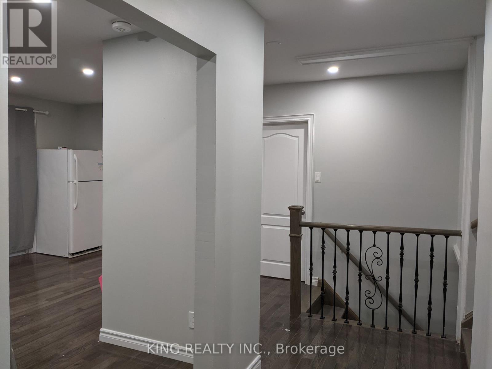 13 Fairfield Avenue, Brampton, Ontario  L6X 2H9 - Photo 16 - W12443792