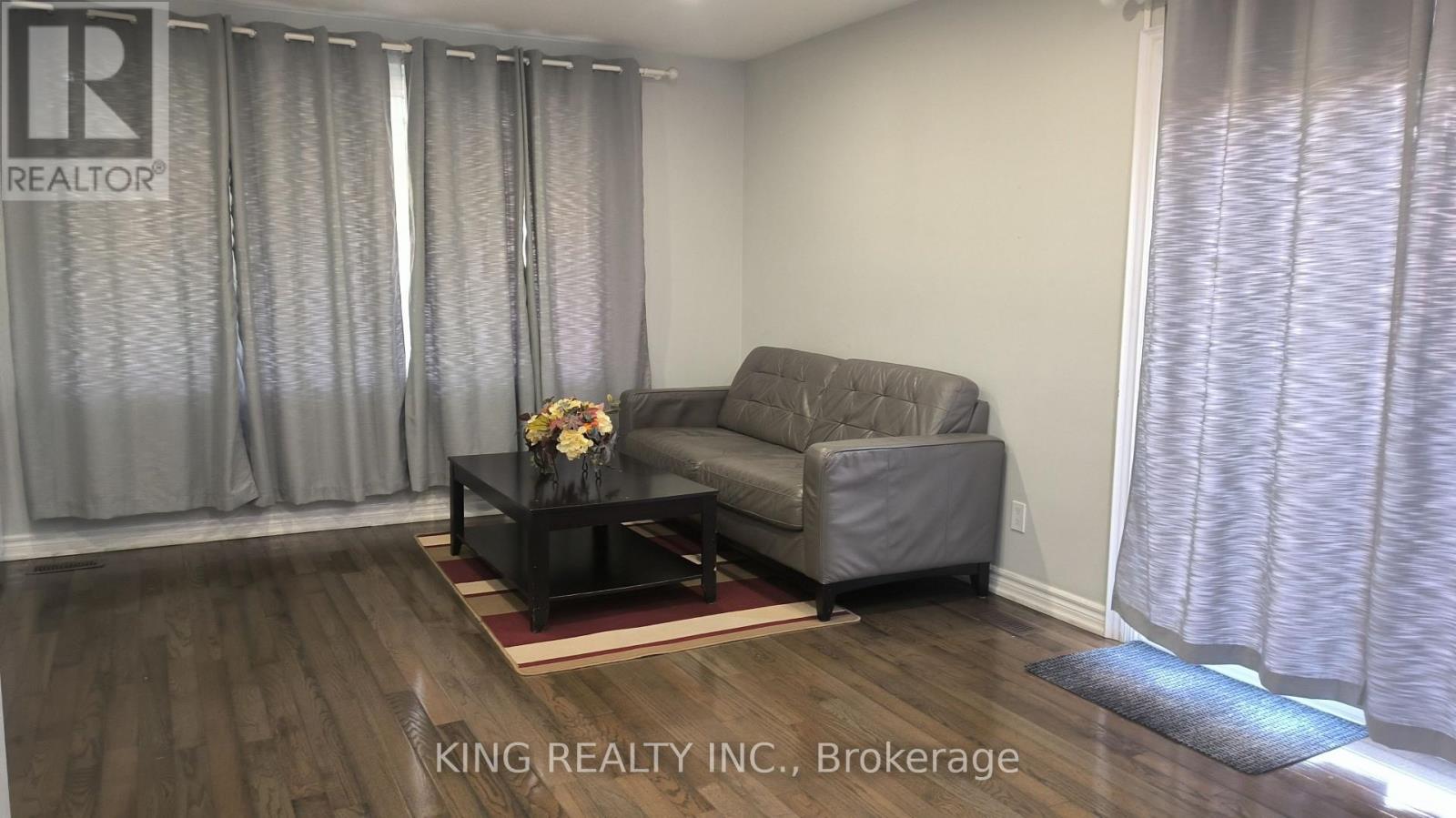 13 Fairfield Avenue, Brampton, Ontario  L6X 2H9 - Photo 3 - W12443792
