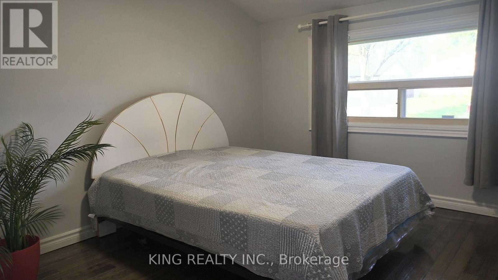 13 Fairfield Avenue, Brampton, Ontario  L6X 2H9 - Photo 6 - W12443792
