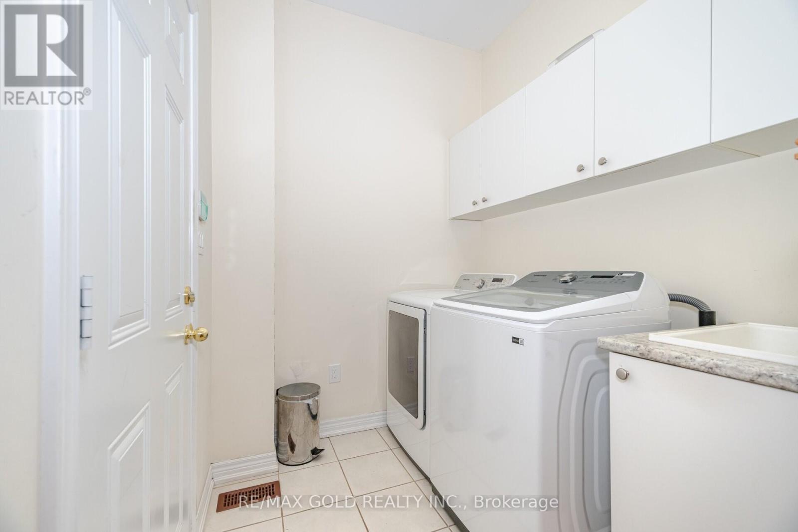 8 Washburn Road, Brampton, Ontario  L6P 3V7 - Photo 13 - W12443810