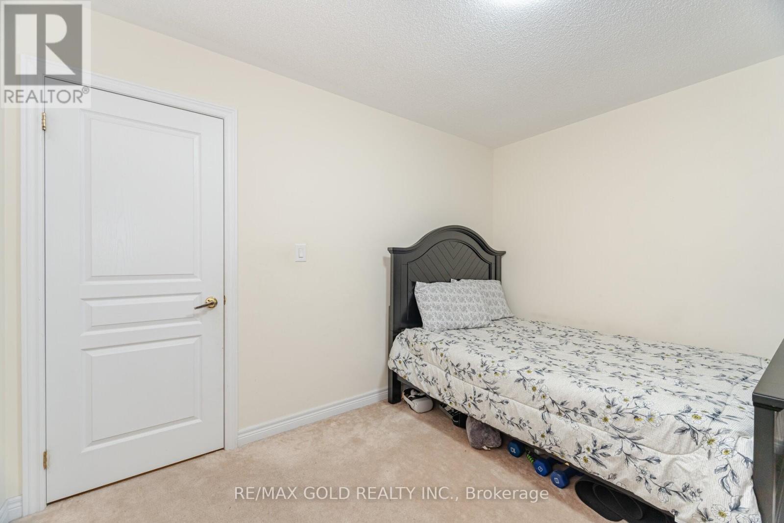 8 Washburn Road, Brampton, Ontario  L6P 3V7 - Photo 20 - W12443810