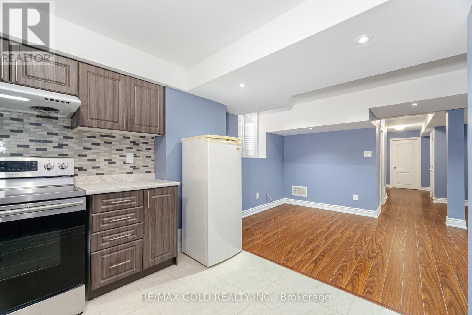 8 Washburn Road, Brampton, Ontario  L6P 3V7 - Photo 25 - W12443810