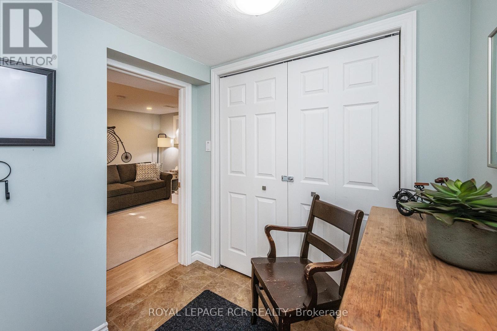 19 Carlton Drive, Orangeville, Ontario  L9W 2X8 - Photo 32 - W12443811