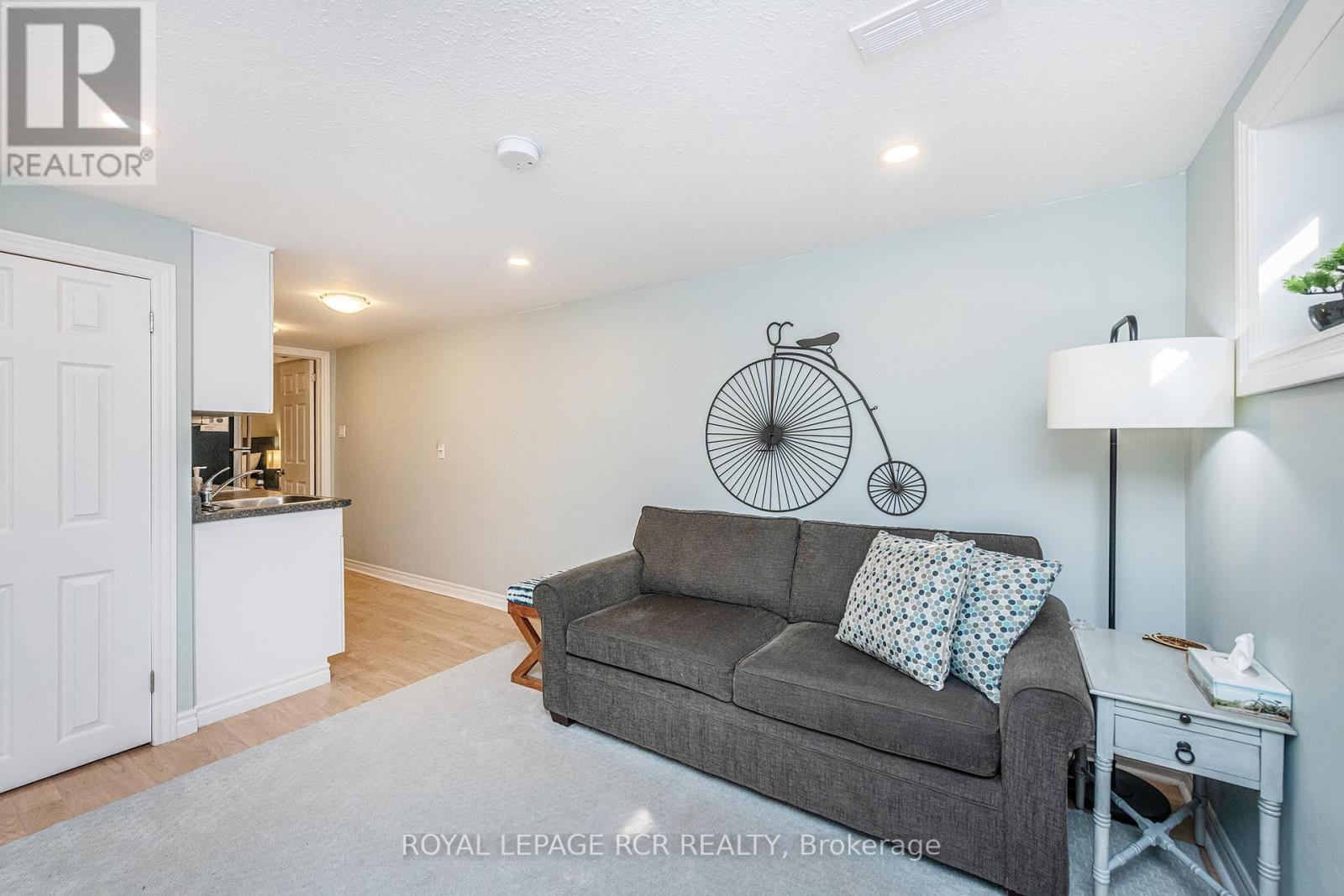 19 Carlton Drive, Orangeville, Ontario  L9W 2X8 - Photo 34 - W12443811