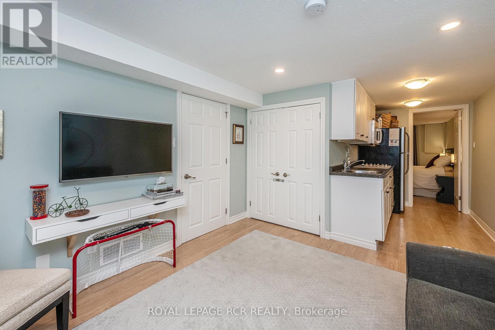 19 Carlton Drive, Orangeville, Ontario  L9W 2X8 - Photo 35 - W12443811