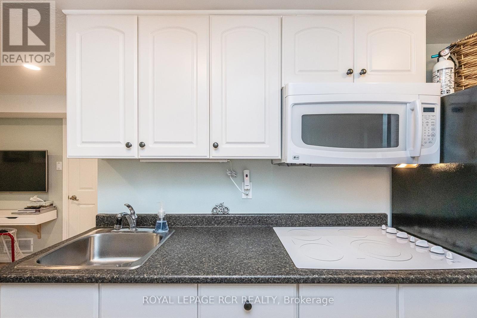 19 Carlton Drive, Orangeville, Ontario  L9W 2X8 - Photo 38 - W12443811