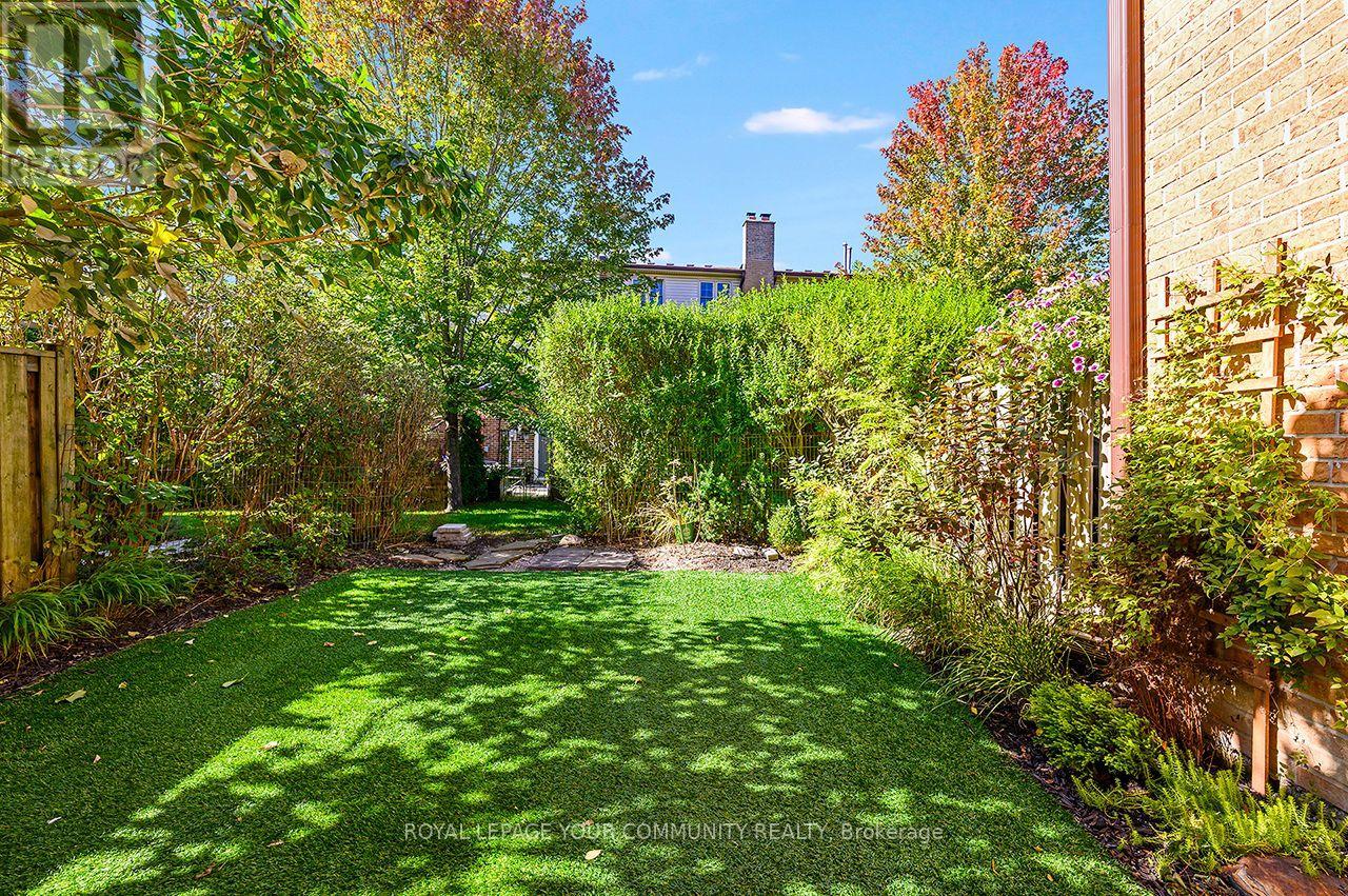 102 - 2120 Rathburn Road E, Mississauga, Ontario  L4W 2S8 - Photo 9 - W12443818