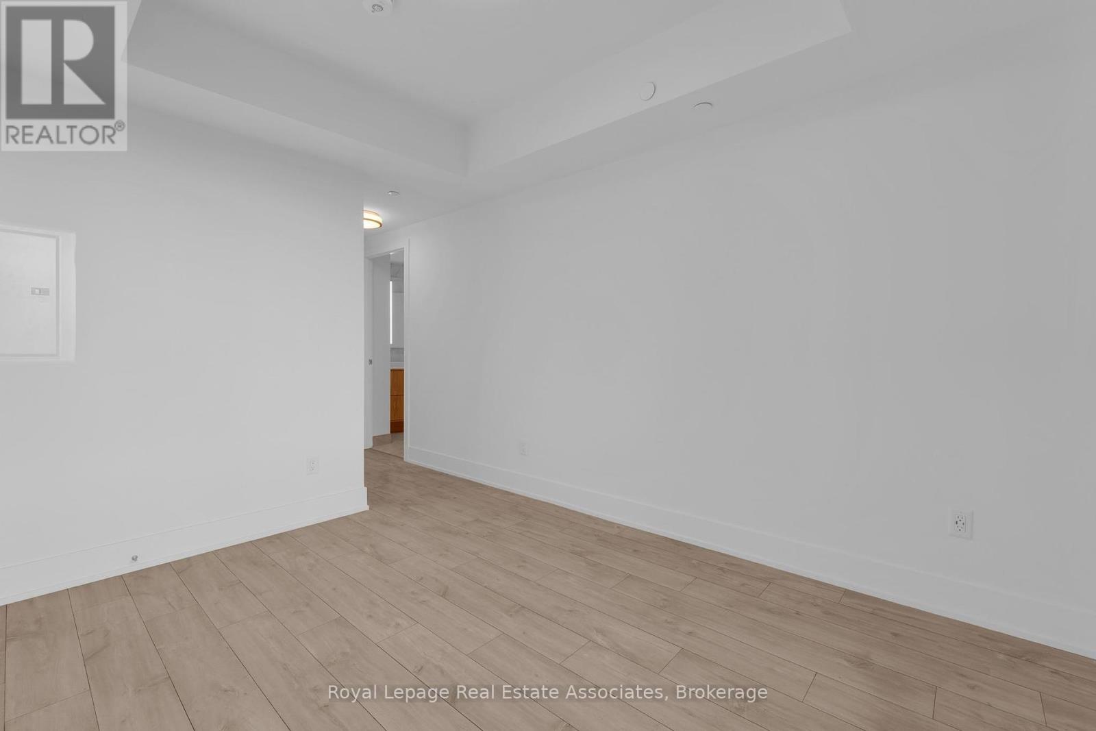 330 - 259 The Kingsway, Toronto, Ontario  M9A 0G2 - Photo 11 - W12443881