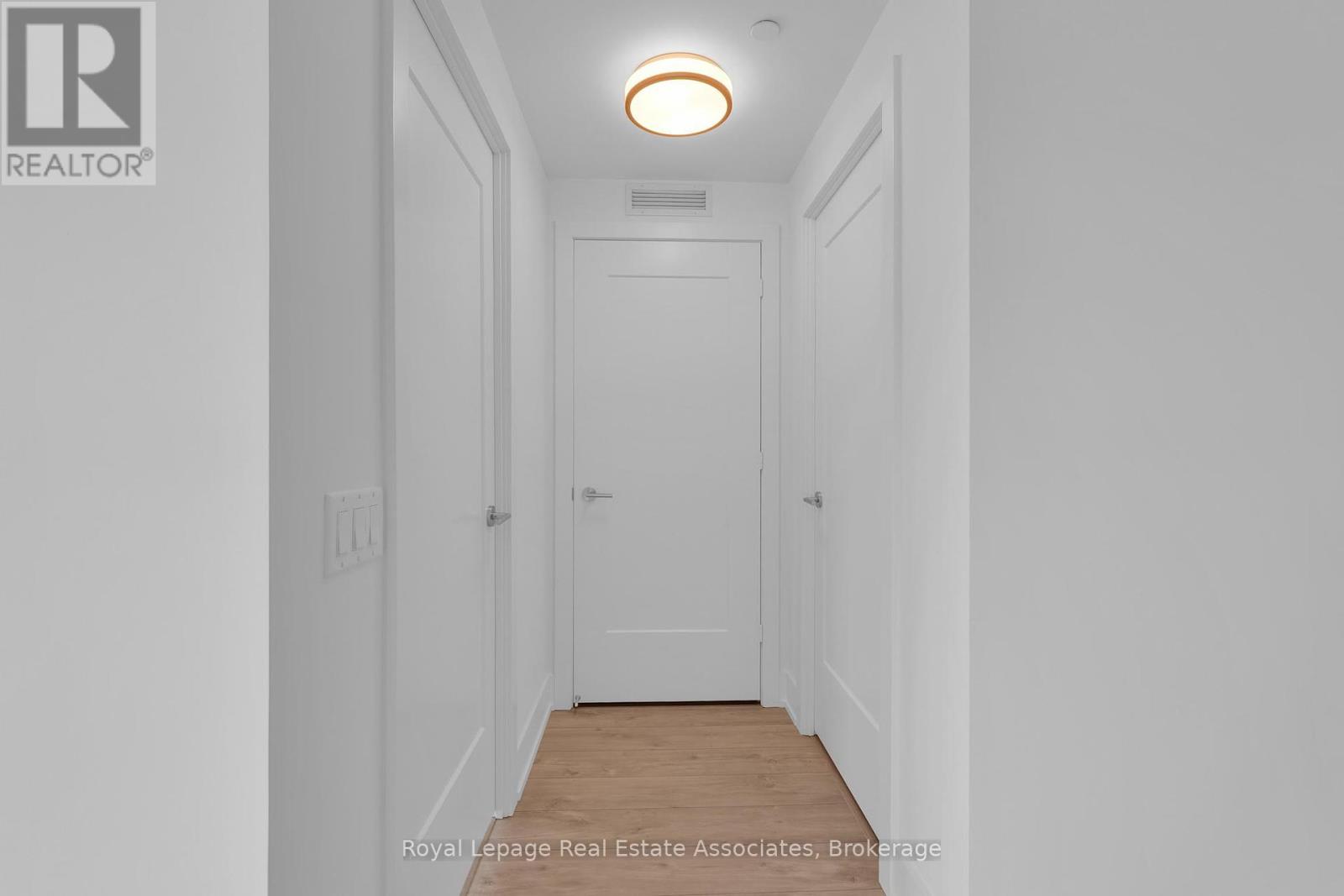321 - 259 The Kingsway, Toronto, Ontario  M9A 0G2 - Photo 11 - W12443888