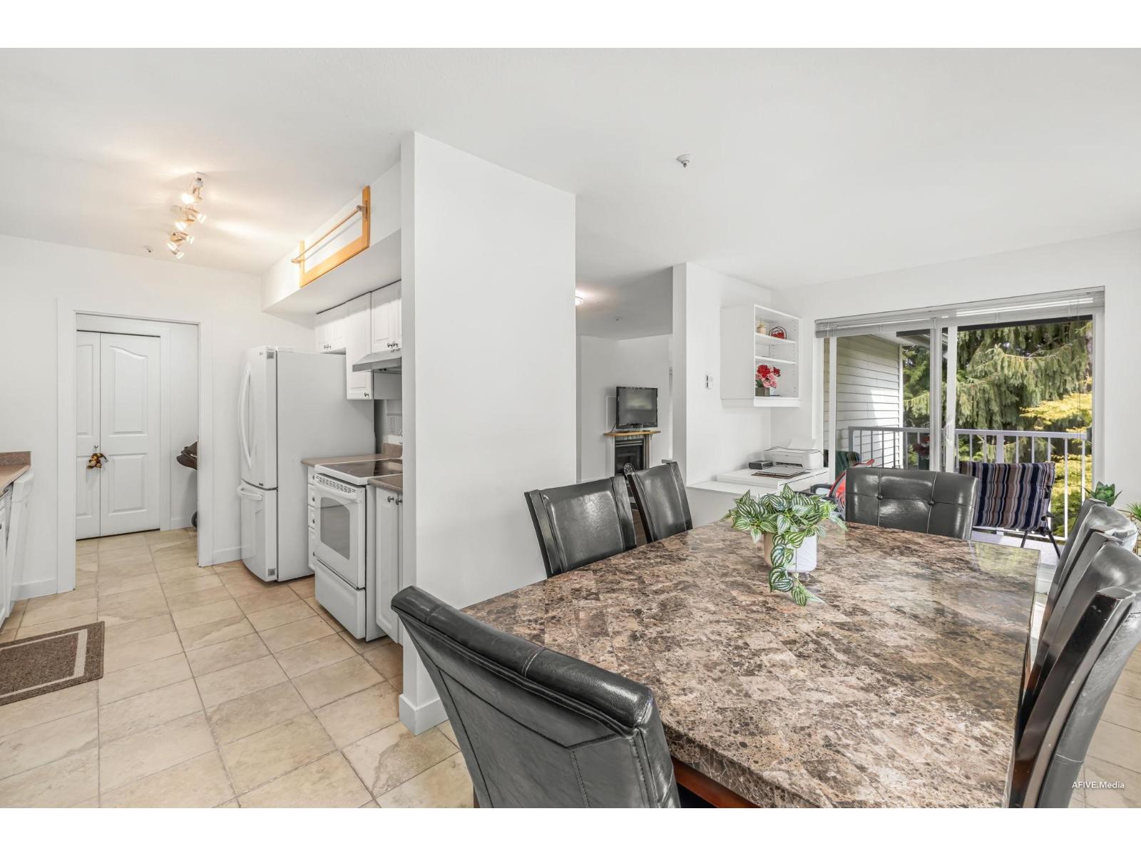 321 9688 148 Street, Surrey, British Columbia  V3R 0W2 - Photo 15 - R3055215