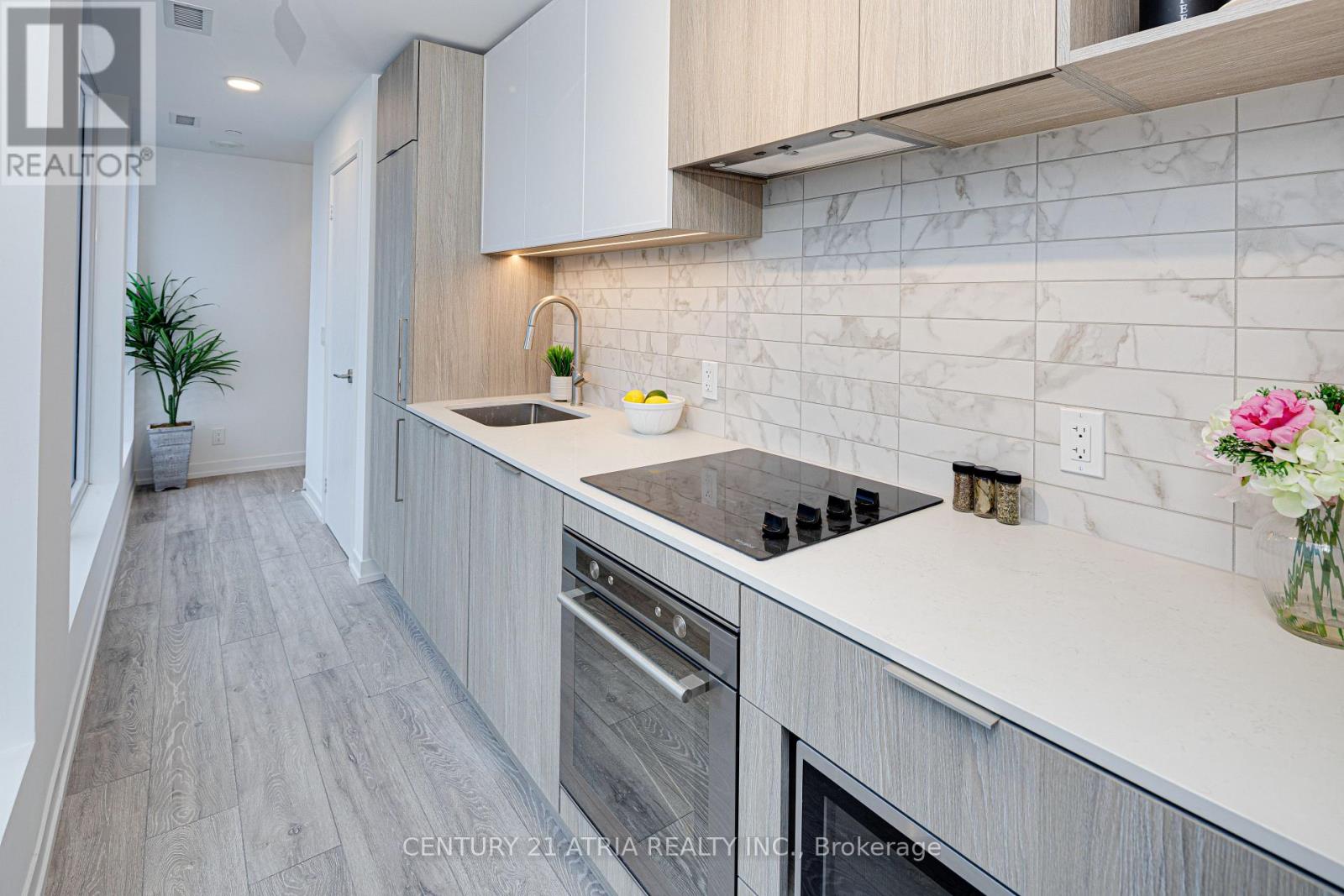 1820 - 2020 Bathurst Street, Toronto, Ontario  M5P 0A6 - Photo 2 - C12443913