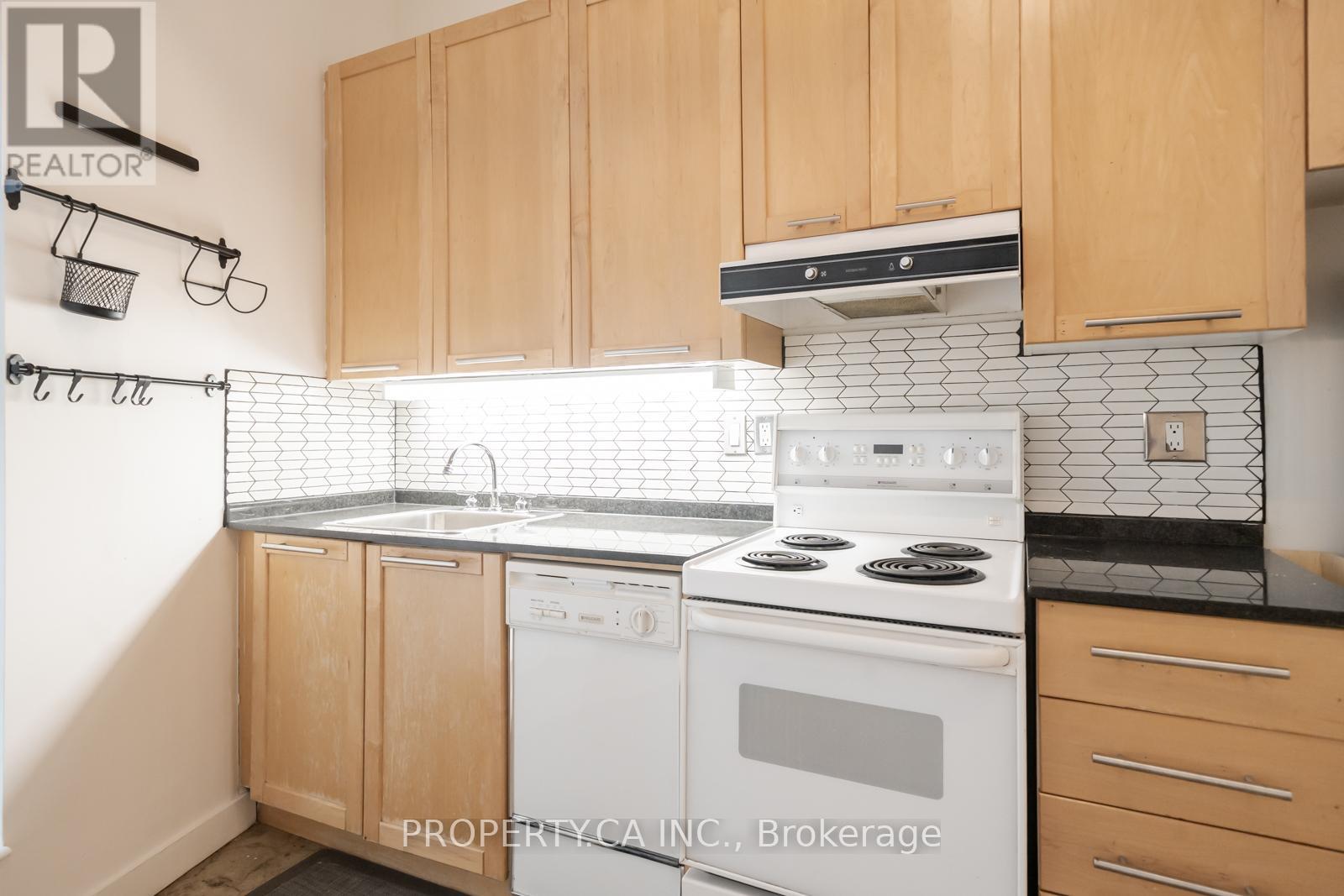 860 - 155 Dalhousie Street, Toronto, Ontario  M5B 2P7 - Photo 7 - C12443942