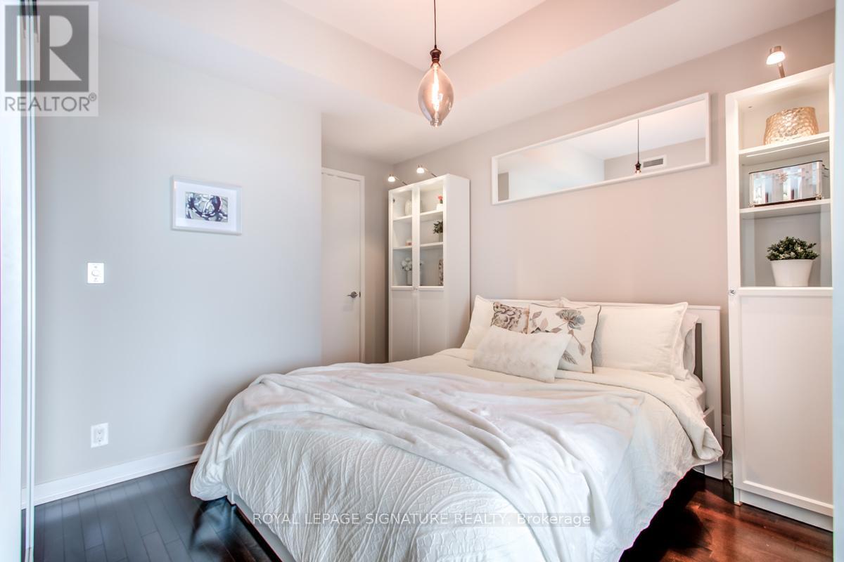 1507 - 14 York Street, Toronto, Ontario  M5J 2Z2 - Photo 3 - C12443976