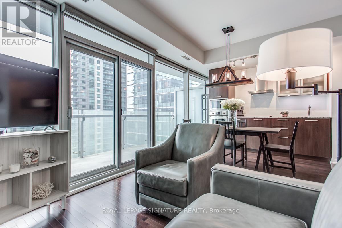 1507 - 14 York Street, Toronto, Ontario  M5J 2Z2 - Photo 9 - C12443976