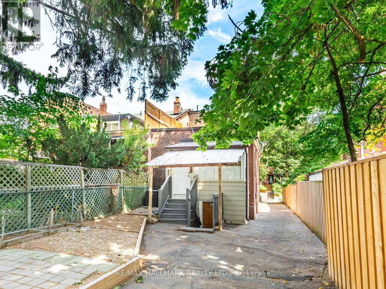 Rear Upper - 8 Redwood Avenue, Toronto, Ontario  M4L 2S6 - Photo 10 - E12443977