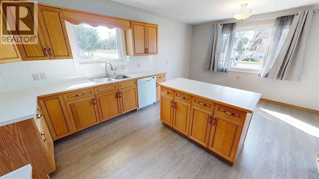 401 3rd Avenue W, Foremost, Alberta  T0K 0X0 - Photo 6 - A2252324
