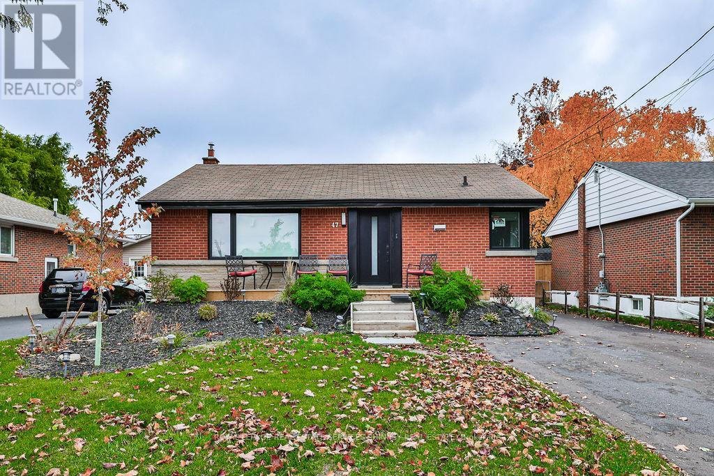 47 CASTLEFIELD DRIVE, Hamilton, Ontario