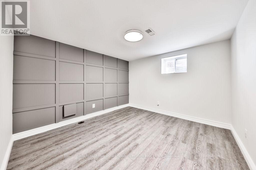 47 Castlefield Drive, Hamilton, Ontario  L8T 3R1 - Photo 15 - X12443767