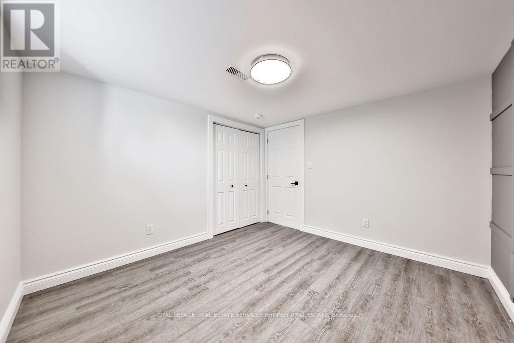 47 Castlefield Drive, Hamilton, Ontario  L8T 3R1 - Photo 16 - X12443767