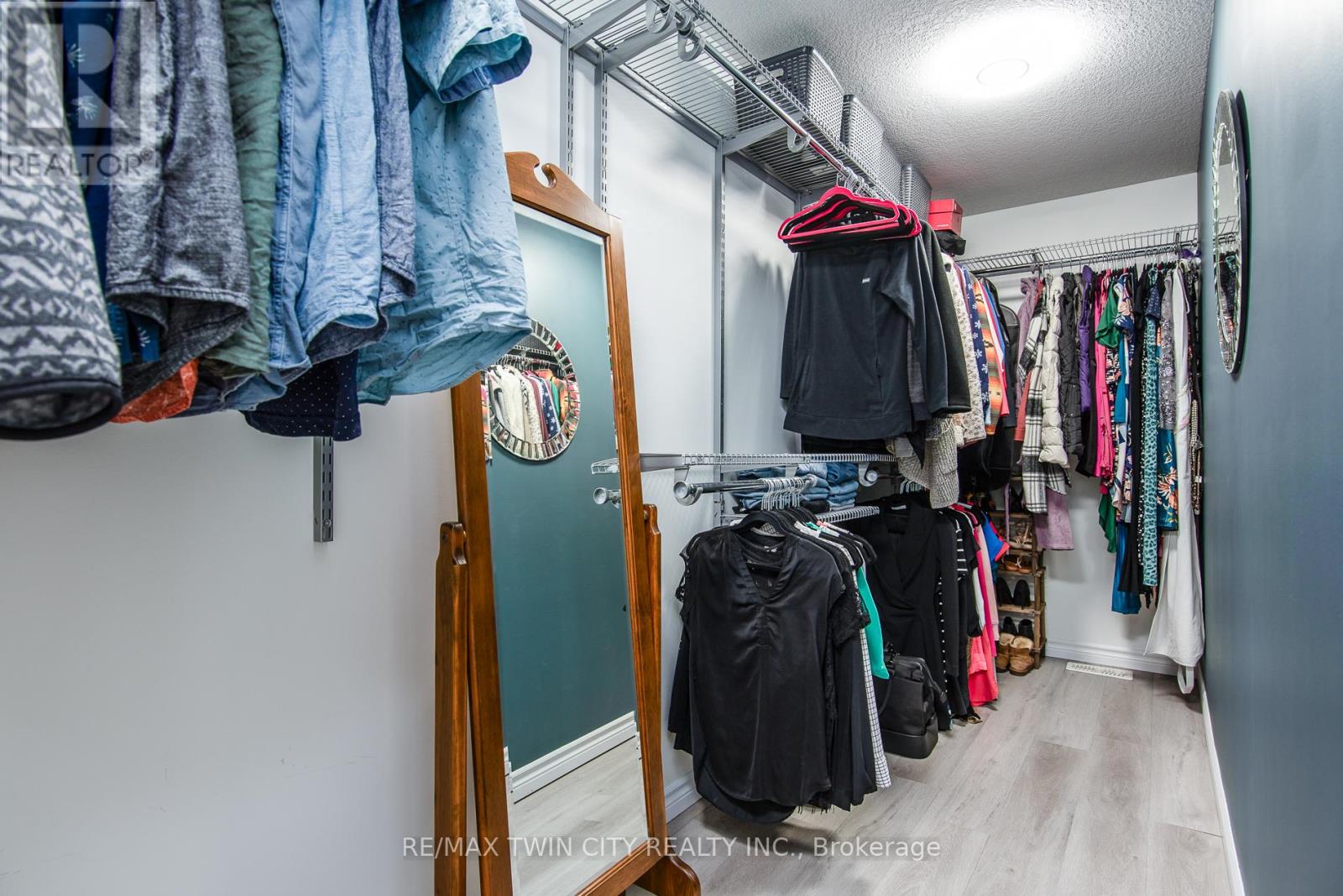 597 Sundew Drive, Waterloo, Ontario  N2V 0B9 - Photo 22 - X12443814