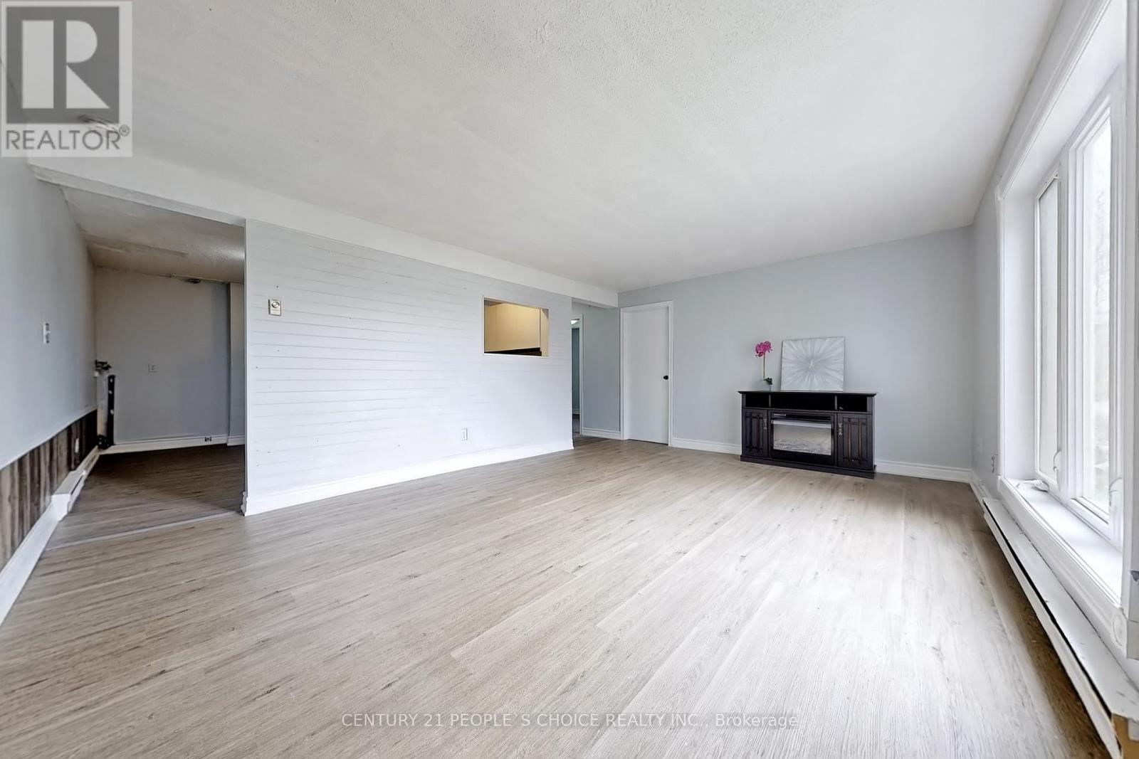 156 Main Street W, Huntsville, Ontario  P1H 1X8 - Photo 24 - X12443830