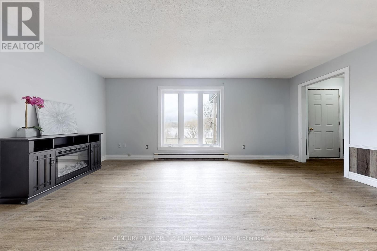 156 Main Street W, Huntsville, Ontario  P1H 1X8 - Photo 25 - X12443830